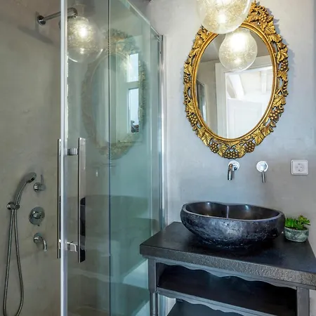 Vanita Agios Ioannis Mykonos * Agios Ioannis Diakoftis